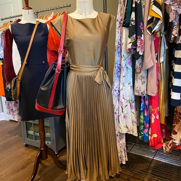 ❌SOLD❌ Stylish-Goddess Bronze Pleat Dress - Picture 2 of 15